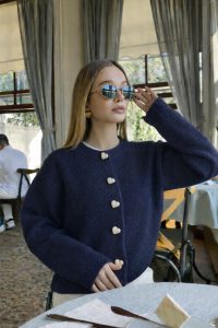 KALP DÜĞME DETAYLI KADIN TRİKO HIRKA